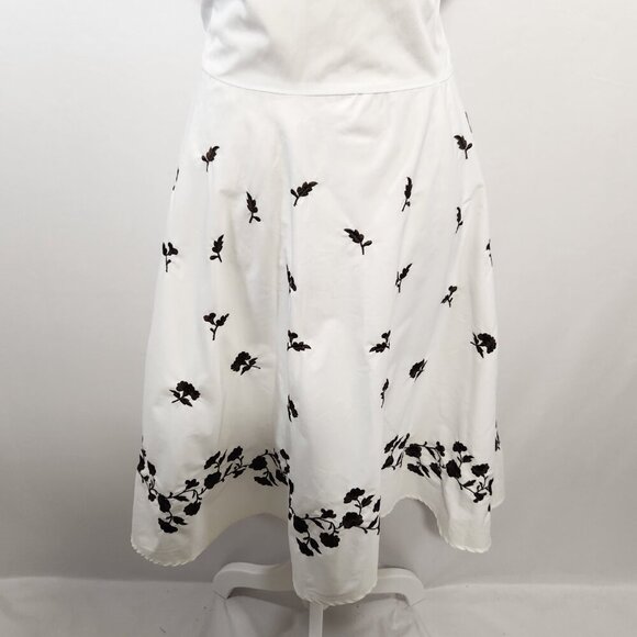 AP.NY Size 12 Women's White Sleeveless Zip Back Floral Embroidered Halter Dress - Picture 3 of 16